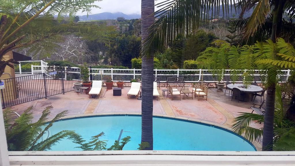 Malibu Country Inn Eksteriør billede