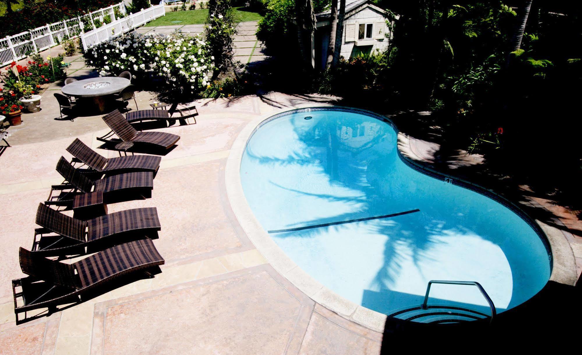 Malibu Country Inn Eksteriør billede