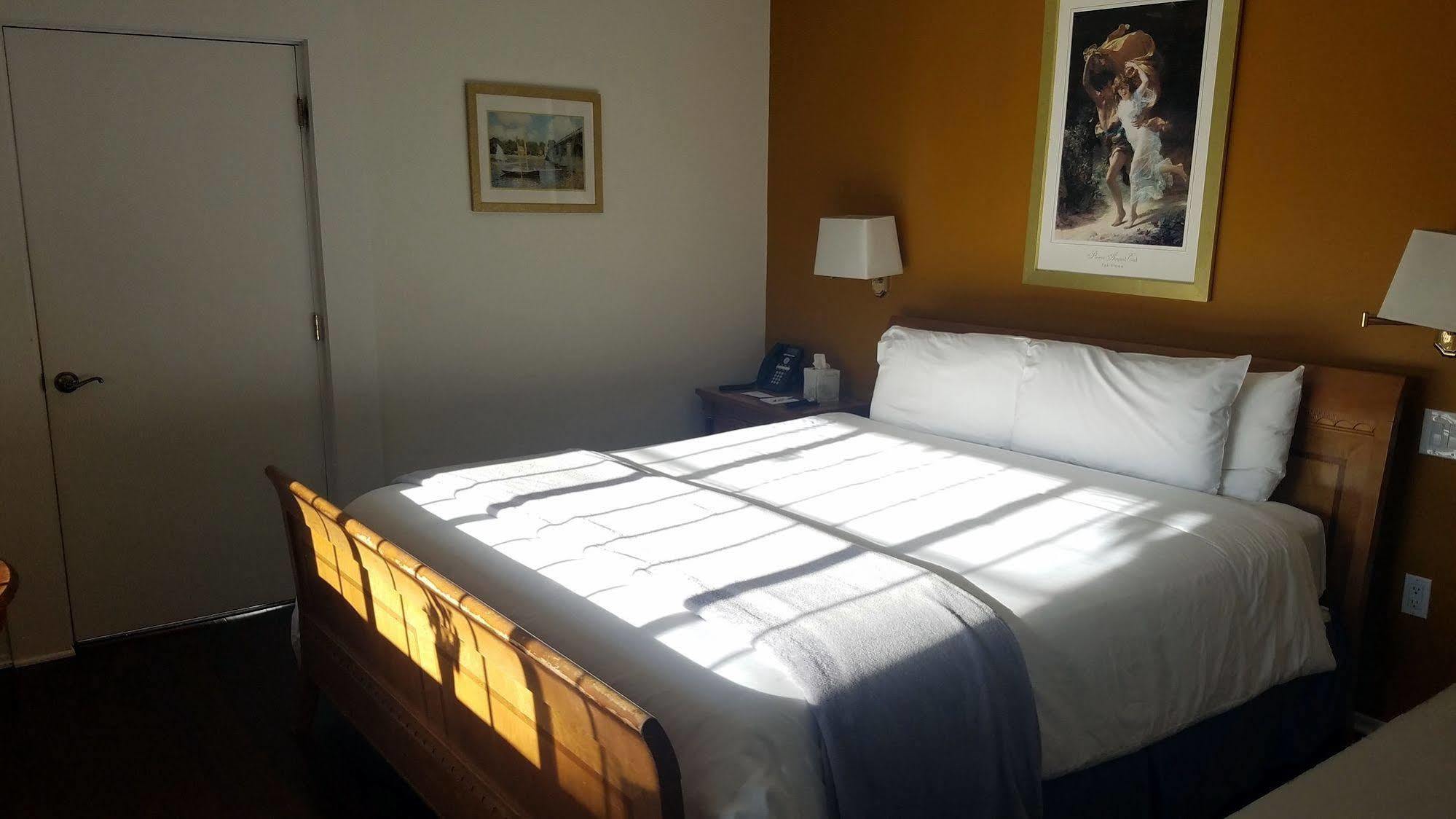 Malibu Country Inn Eksteriør billede